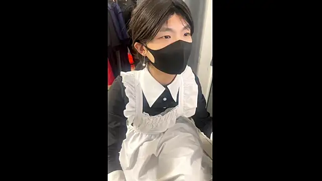 Snapshot of AwakeSubtitle chatting on December 3, 2025, 12:59 pm AwakeSubtitle online show from December 3, 2025, 12:59 pm