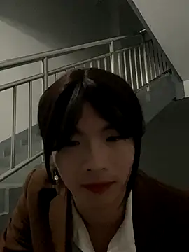 Snapshot of AwakeSubtitle chatting on September 13, 2025, 4:29 pm AwakeSubtitle online show from September 13, 2025, 4:29 pm