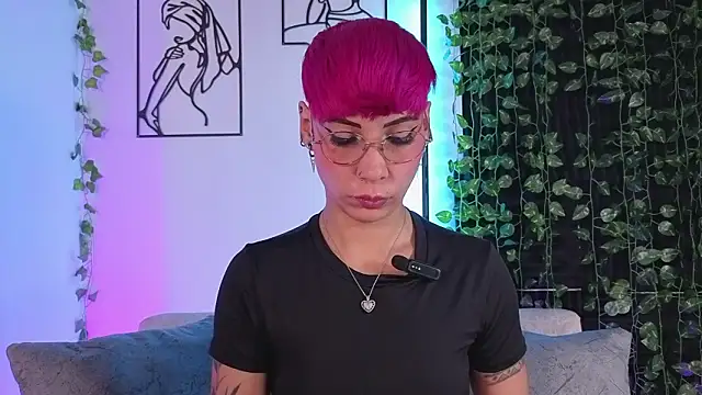 MiaMorgan  online show from February 13, 2026, 2:50 pm