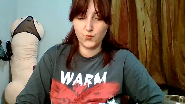 Snapshot of MiaStika chatting on October 14, 2025, 7:36 pm MiaStika online show from October 14, 2025, 7:36 pm