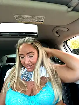 Snapshot of sunshinekisses chatting on October 11, 2025, 5:25 pm sunshinekisses online show from October 11, 2025, 5:25 pm