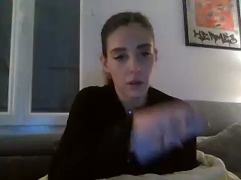 MissBella131 online show from December 10, 2024, 4:38 pm