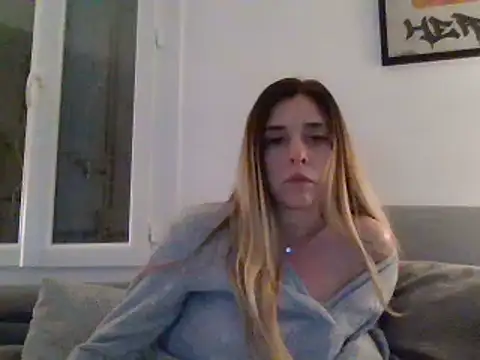 MissBella131 online show from December 9, 2024, 8:33 pm