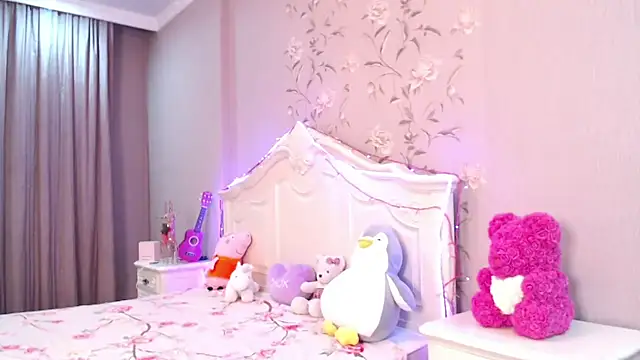 lilianbee online show from April 2, 2026, 8:04 pm