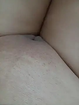 Snapshot of Khaleyssi chatting on December 26, 2024, 2:44 am Khaleyssi online show from December 26, 2024, 2:44 am