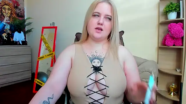 Doliss online show from October 21, 2025, 6:13 am