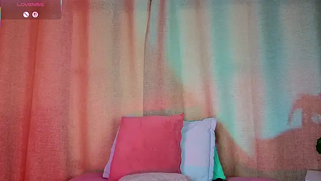 Snapshot of mia_bonneett chatting on November 9, 2025, 3:27 pm mia bonneett online show from November 9, 2025, 3:27 pm