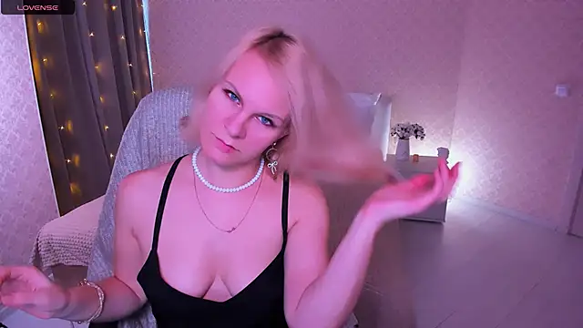 Louisa Bay online show from January 24, 2025, 7:51 am