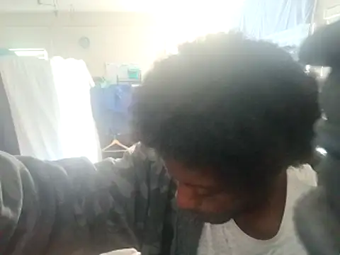 DevinToore online show from October 14, 2025, 6:19 pm