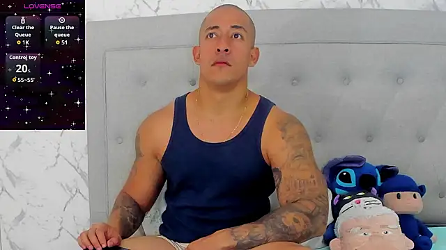 luigiferrara online show from March 23, 2026, 8:41 pm