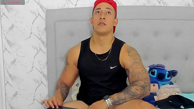 luigiferrara online show from December 21, 2025, 11:49 pm