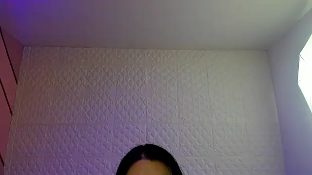 Violetaa diazz online show from December 2, 2025, 9:05 pm