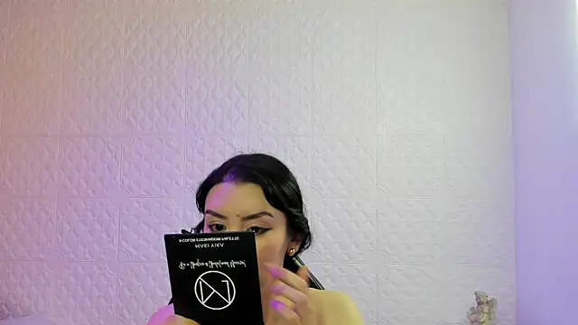 Violetaa diazz online show from December 19, 2025, 9:17 pm