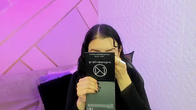 Violetaa diazz online show from February 20, 2026, 9:17 pm