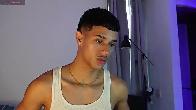 Snapshot of Busterspinter chatting on November 25, 2025, 1:22 pm Busterspinter online show from November 25, 2025, 1:22 pm