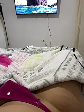 ANYLU19 online show from October 25, 2025, 3:17 am