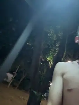 Snapshot of Benson18y chatting on October 30, 2025, 6:27 pm Benson18y online show from October 30, 2025, 6:27 pm