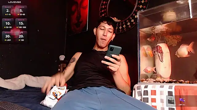 Snapshot of Godly_huan chatting on November 9, 2025, 9:02 am Godly huan online show from November 9, 2025, 9:02 am