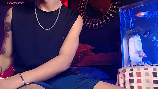 Snapshot of Godly_huan chatting on December 18, 2025, 5:34 am Godly huan online show from December 18, 2025, 5:34 am