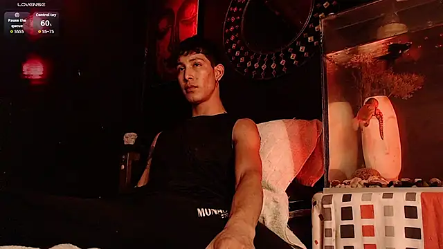 Snapshot of Godly_huan chatting on November 1, 2025, 2:51 am Godly huan online show from November 1, 2025, 2:51 am