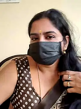 Snapshot of rani_deepa chatting on December 15, 2024, 9:13 am rani deepa online show from December 15, 2024, 9:13 am