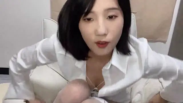 Snapshot of Arrebo1 chatting on December 23, 2024, 3:44 pm Arrebo1 online show from December 23, 2024, 3:44 pm