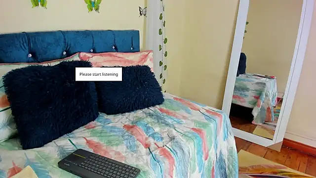 cristalwalker   online show from September 20, 2025, 11:37 am