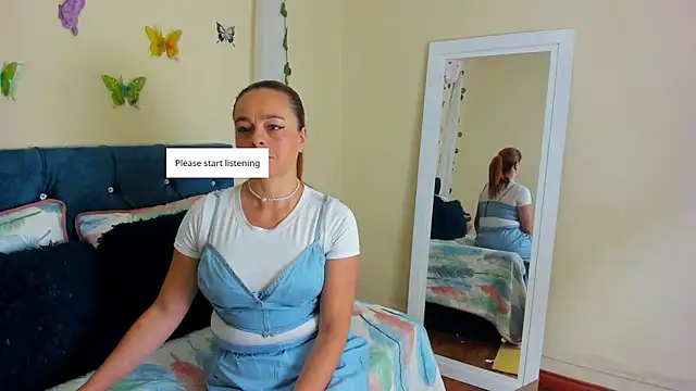 cristalwalker   online show from October 6, 2025, 11:22 am