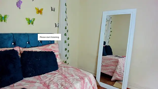 cristalwalker   online show from September 14, 2025, 10:26 am