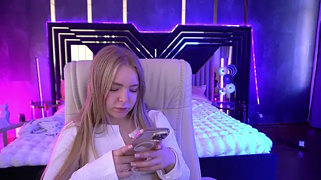 EmilySunshineS online show from November 14, 2025, 7:34 am