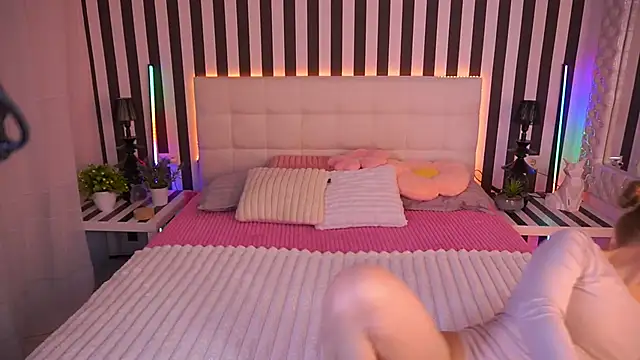 EmilySunshineS online show from April 12, 2026, 6:38 am