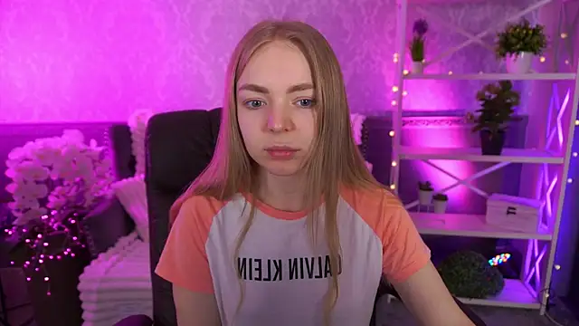 EmilySunshineS online show from February 9, 2026, 8:12 am