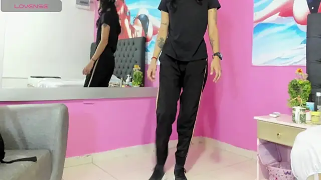  candy jade  online show from October 18, 2025, 12:18 pm