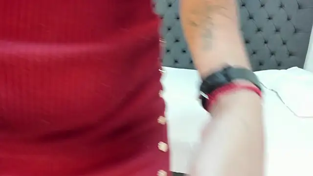  candy jade  online show from April 18, 2026, 12:40 pm