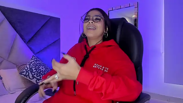 GiaFu online show from November 13, 2025, 4:55 pm