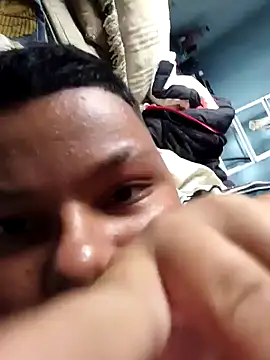 putoso031 online show from December 27, 2024, 6:42 pm