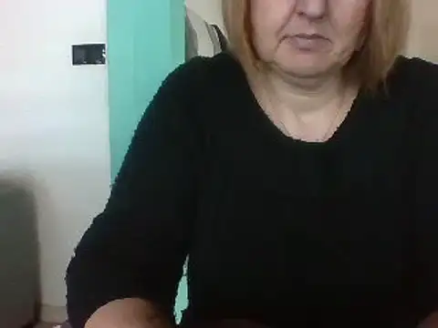 Snapshot of Sandcoq chatting on December 18, 2024, 8:31 am Sandcoq online show from December 18, 2024, 8:31 am