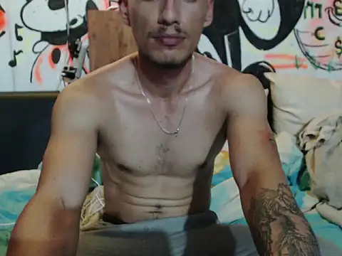 roystonee01 online show from September 19, 2025, 5:33 am