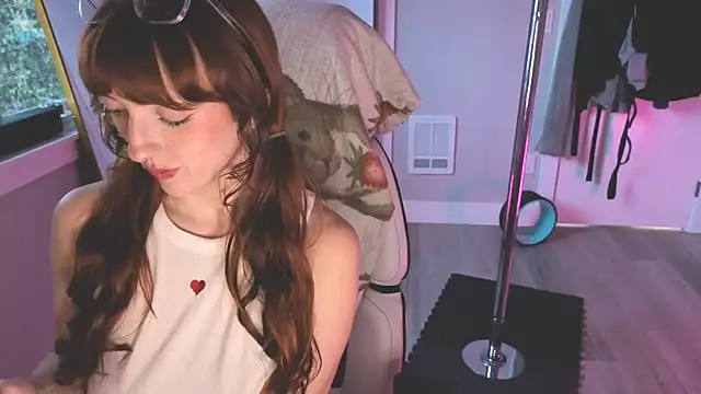 foxxyyyred online show from February 10, 2026, 12:09 am