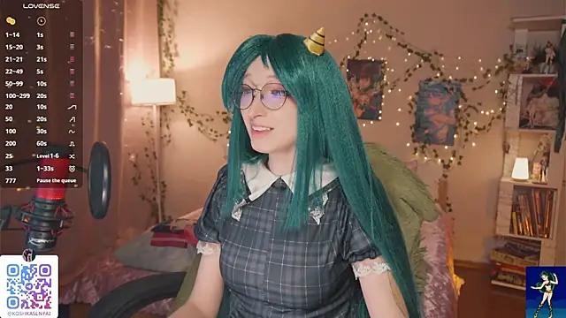 koshkasenpai online show from April 19, 2026, 4:13 am