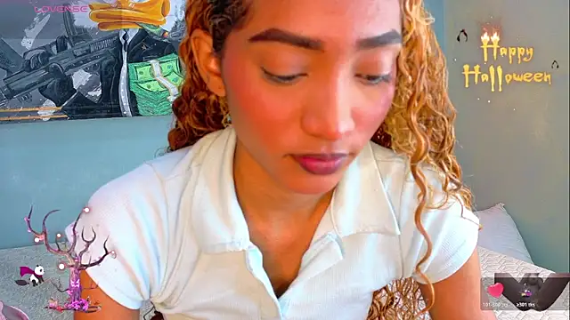 Snapshot of Charlotte_Love10 chatting on November 14, 2025, 12:09 pm Charlotte Love10 online show from November 14, 2025, 12:09 pm