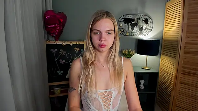 Snapshot of Aria69Stars chatting on November 4, 2025, 10:30 am Aria69Stars online show from November 4, 2025, 10:30 am