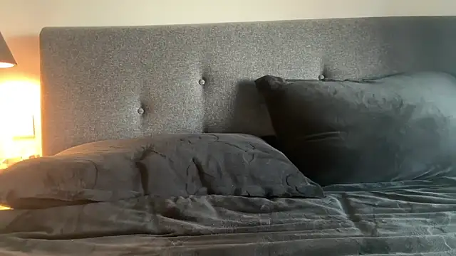 Snapshot of Leylah_Linda chatting on February 25, 2026, 9:31 am Leylah Linda online show from February 25, 2026, 9:31 am