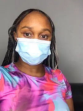 Pearl 00 online show from September 24, 2025, 9:54 pm