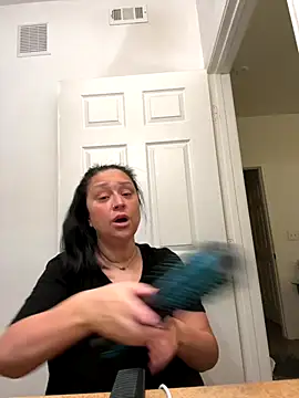 AlyssiaAmoreXO online show from October 7, 2025, 6:42 pm