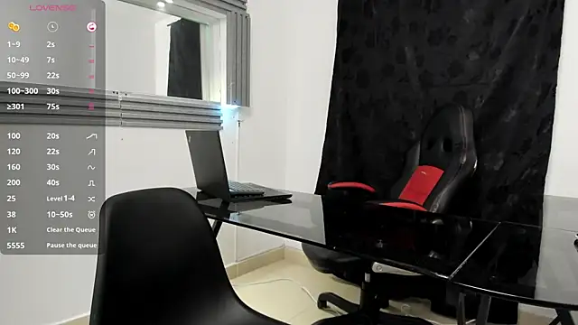 ValentinaThomas online show from September 19, 2025, 7:40 pm