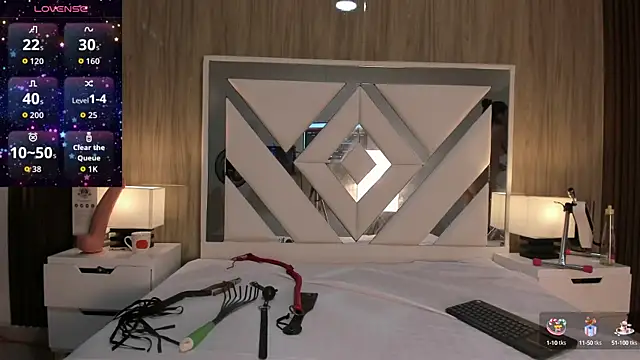 ValentinaThomas online show from October 21, 2025, 7:24 pm