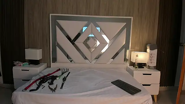 ValentinaThomas online show from October 11, 2025, 8:54 pm