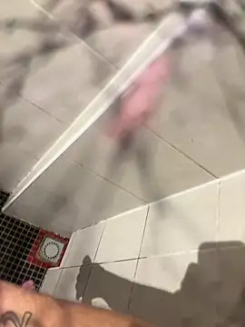 lescro95  online show from December 5, 2025, 4:16 pm