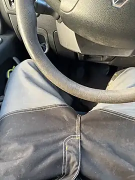 lescro95  online show from March 18, 2025, 1:01 pm